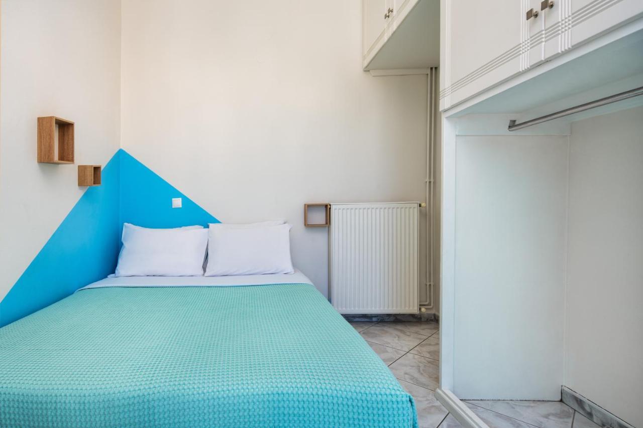 Modern 2 Bed Apartment In Downtown Of Fira Exterior photo